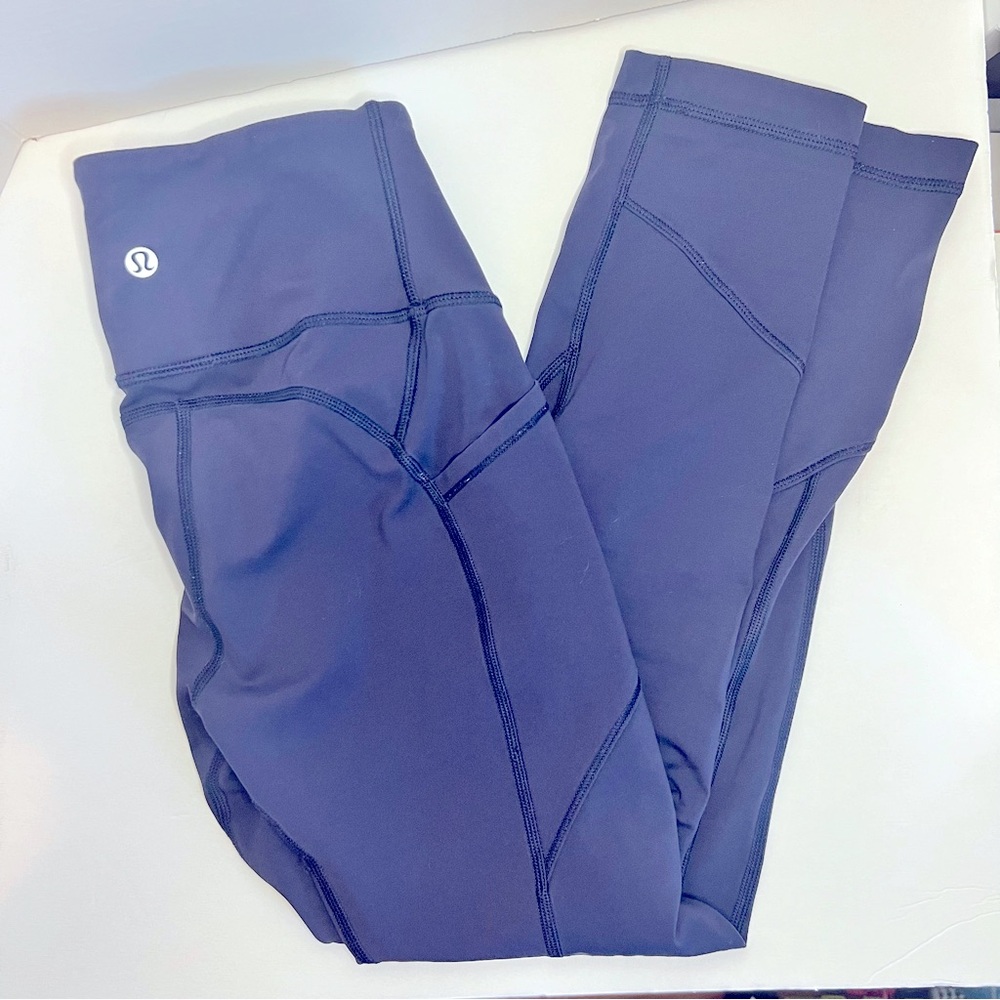 Lululemon size 2 Blue Capris